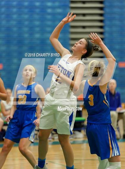 Thumbnail 1 in Robinson vs. Seton photogallery.