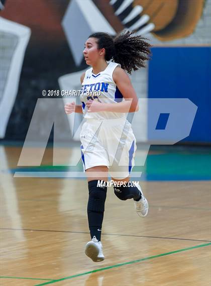 Thumbnail 1 in Robinson vs. Seton photogallery.