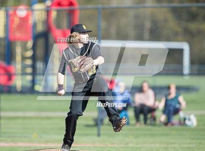 Thumbnail 1 in Maplewood @ Rocky Grove photogallery.