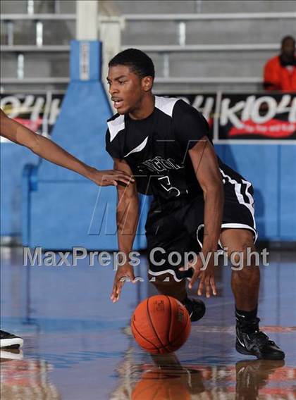 Thumbnail 3 in Crowley vs. Huntington (Thanksgiving Hoofest) photogallery.