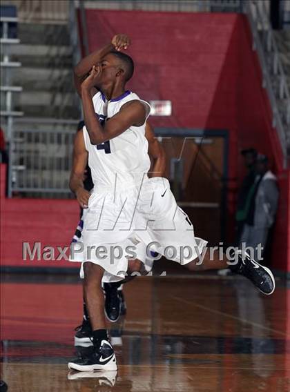 Thumbnail 1 in Crowley vs. Huntington (Thanksgiving Hoofest) photogallery.