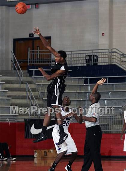 Thumbnail 1 in Crowley vs. Huntington (Thanksgiving Hoofest) photogallery.