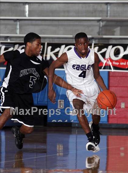 Thumbnail 3 in Crowley vs. Huntington (Thanksgiving Hoofest) photogallery.