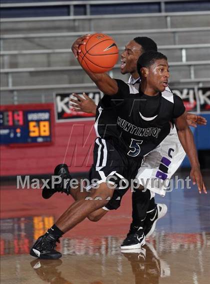 Thumbnail 2 in Crowley vs. Huntington (Thanksgiving Hoofest) photogallery.