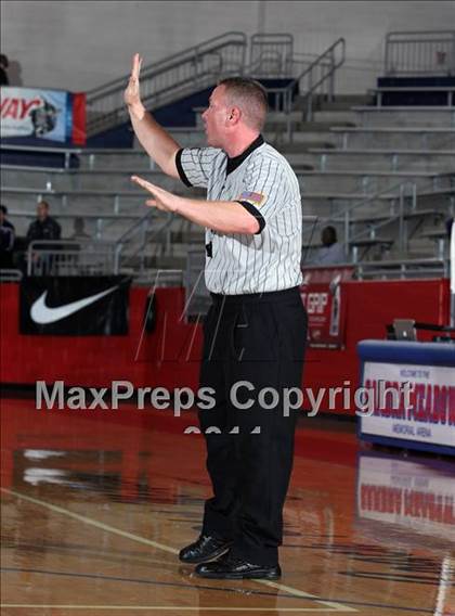 Thumbnail 1 in Crowley vs. Huntington (Thanksgiving Hoofest) photogallery.