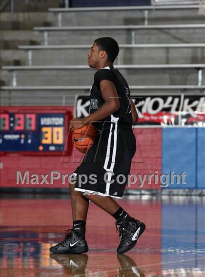 Thumbnail 2 in Crowley vs. Huntington (Thanksgiving Hoofest) photogallery.