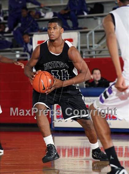 Thumbnail 1 in Crowley vs. Huntington (Thanksgiving Hoofest) photogallery.