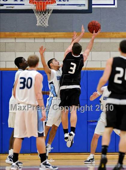 Thumbnail 2 in Woodcreek vs Oakmont (Rocklin Holiday Tournament) photogallery.