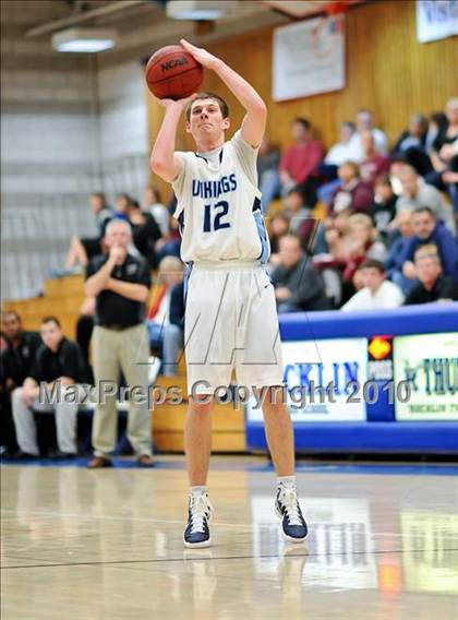 Thumbnail 3 in Woodcreek vs Oakmont (Rocklin Holiday Tournament) photogallery.