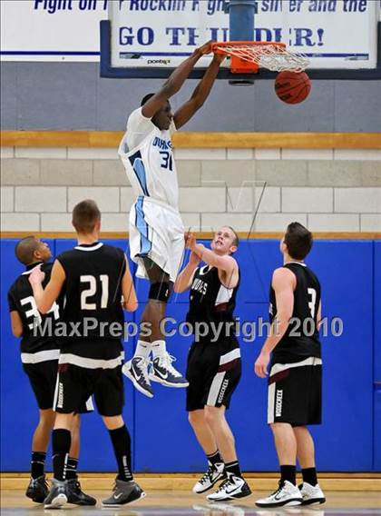 Thumbnail 3 in Woodcreek vs Oakmont (Rocklin Holiday Tournament) photogallery.