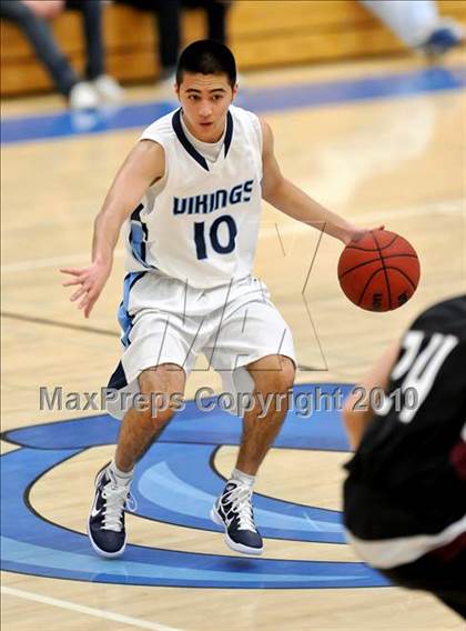 Thumbnail 1 in Woodcreek vs Oakmont (Rocklin Holiday Tournament) photogallery.