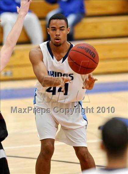 Thumbnail 1 in Woodcreek vs Oakmont (Rocklin Holiday Tournament) photogallery.