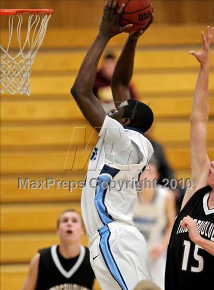 Thumbnail 3 in Woodcreek vs Oakmont (Rocklin Holiday Tournament) photogallery.