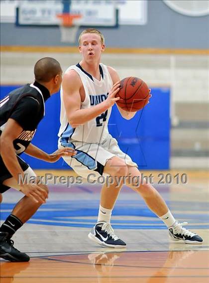 Thumbnail 3 in Woodcreek vs Oakmont (Rocklin Holiday Tournament) photogallery.