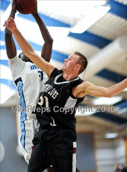 Thumbnail 3 in Woodcreek vs Oakmont (Rocklin Holiday Tournament) photogallery.