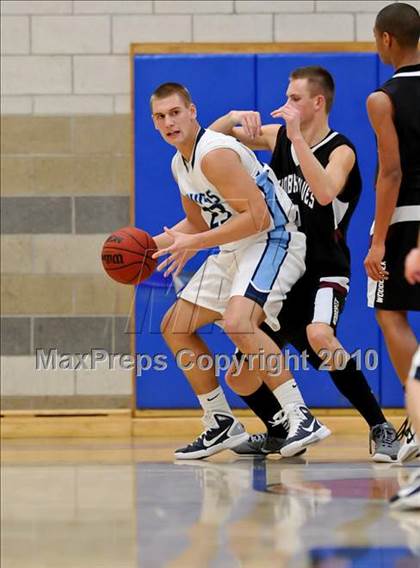 Thumbnail 3 in Woodcreek vs Oakmont (Rocklin Holiday Tournament) photogallery.