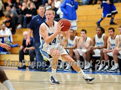 Thumbnail 2 in Woodcreek vs Oakmont (Rocklin Holiday Tournament) photogallery.