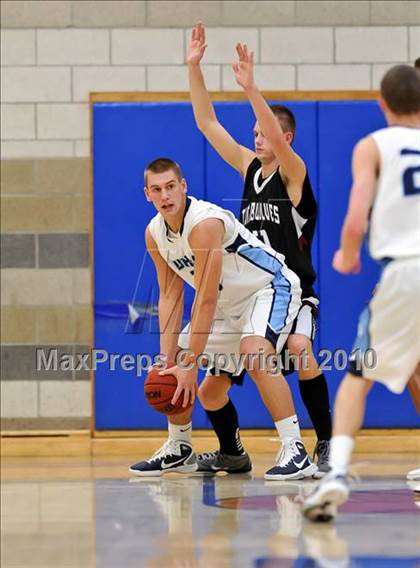Thumbnail 1 in Woodcreek vs Oakmont (Rocklin Holiday Tournament) photogallery.