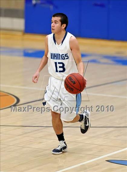 Thumbnail 1 in Woodcreek vs Oakmont (Rocklin Holiday Tournament) photogallery.
