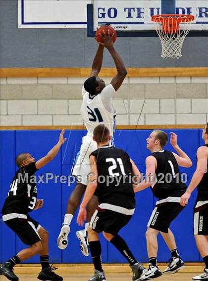 Thumbnail 1 in Woodcreek vs Oakmont (Rocklin Holiday Tournament) photogallery.