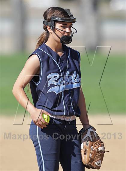 Thumbnail 3 in Antelope Valley vs. Quartz Hill JV (Hi Desert Classic) photogallery.