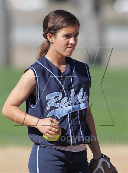 Thumbnail 3 in Antelope Valley vs. Quartz Hill JV (Hi Desert Classic) photogallery.