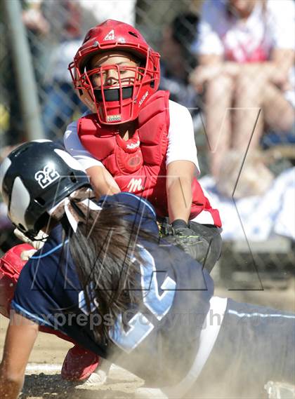 Thumbnail 3 in Antelope Valley vs. Quartz Hill JV (Hi Desert Classic) photogallery.