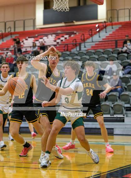 Thumbnail 2 in Bishop Kelly vs. Borah (The Capital Classic) photogallery.