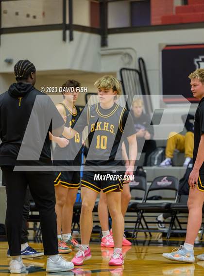 Thumbnail 1 in Bishop Kelly vs. Borah (The Capital Classic) photogallery.