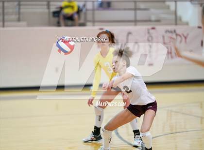 Thumbnail 1 in Waxahachie vs Red Oak photogallery.