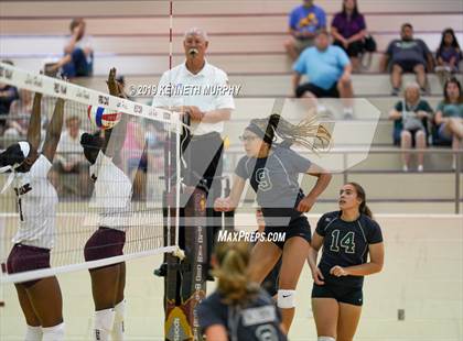 Thumbnail 3 in Waxahachie vs Red Oak photogallery.