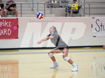 Thumbnail 1 in Waxahachie vs Red Oak photogallery.