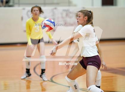 Thumbnail 2 in Waxahachie vs Red Oak photogallery.