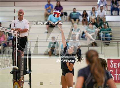Thumbnail 1 in Waxahachie vs Red Oak photogallery.