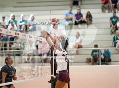 Thumbnail 2 in Waxahachie vs Red Oak photogallery.