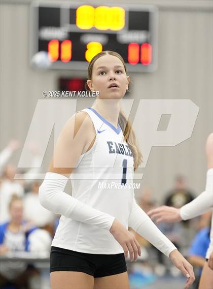 Thumbnail 1 in Utica Eisenhower vs. Imlay City (Beast of the East) photogallery.