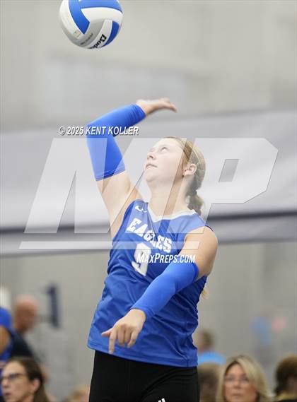 Thumbnail 1 in Utica Eisenhower vs. Imlay City (Beast of the East) photogallery.