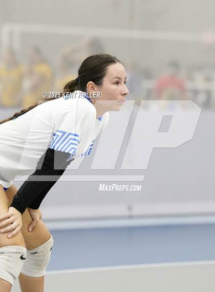 Thumbnail 1 in Utica Eisenhower vs. Imlay City (Beast of the East) photogallery.