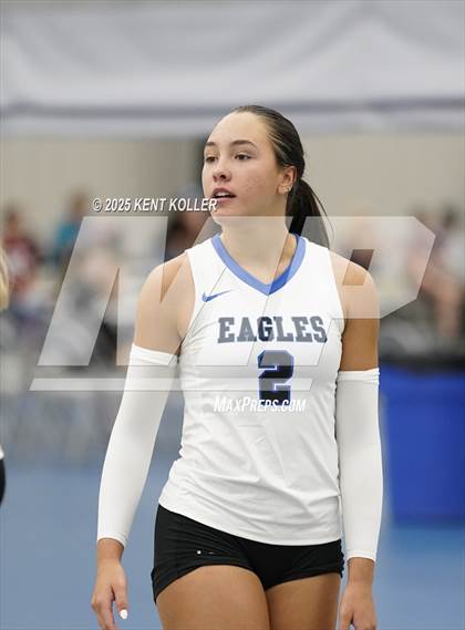 Thumbnail 1 in Utica Eisenhower vs. Imlay City (Beast of the East) photogallery.