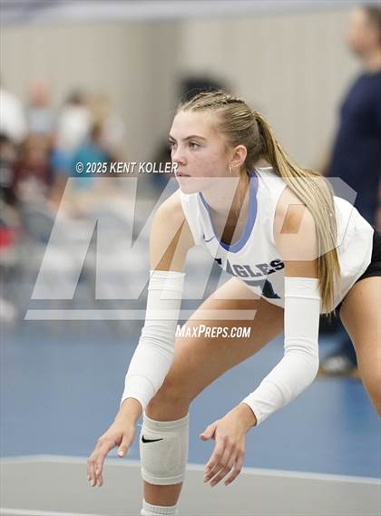Thumbnail 3 in Utica Eisenhower vs. Imlay City (Beast of the East) photogallery.