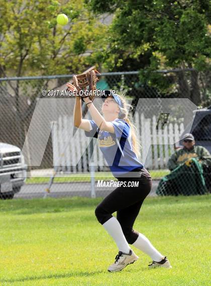 Thumbnail 3 in Freedom vs Foothill (Livermore Stampede) photogallery.