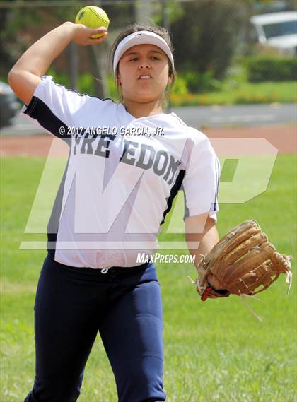 Thumbnail 1 in Freedom vs Foothill (Livermore Stampede) photogallery.