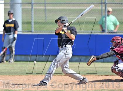 Thumbnail 3 in Cisco vs Bowie (UIL 2A Region 1 Bi-District Playoff) photogallery.