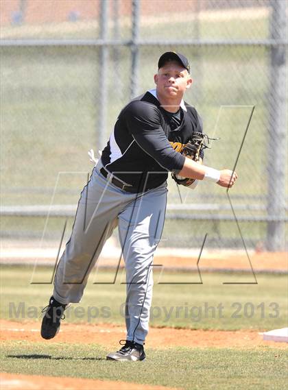 Thumbnail 3 in Cisco vs Bowie (UIL 2A Region 1 Bi-District Playoff) photogallery.