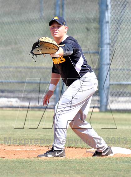 Thumbnail 1 in Cisco vs Bowie (UIL 2A Region 1 Bi-District Playoff) photogallery.