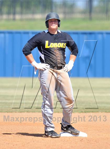Thumbnail 3 in Cisco vs Bowie (UIL 2A Region 1 Bi-District Playoff) photogallery.