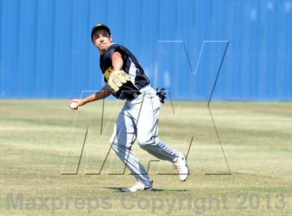 Thumbnail 3 in Cisco vs Bowie (UIL 2A Region 1 Bi-District Playoff) photogallery.