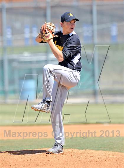 Thumbnail 1 in Cisco vs Bowie (UIL 2A Region 1 Bi-District Playoff) photogallery.