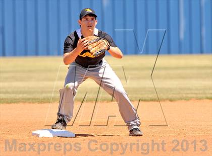 Thumbnail 3 in Cisco vs Bowie (UIL 2A Region 1 Bi-District Playoff) photogallery.