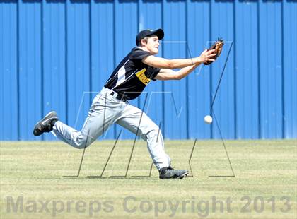 Thumbnail 1 in Cisco vs Bowie (UIL 2A Region 1 Bi-District Playoff) photogallery.